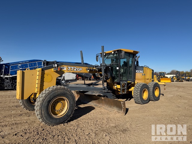 MOTOCONFORMADORA JOHN DEERE 772GP 2010