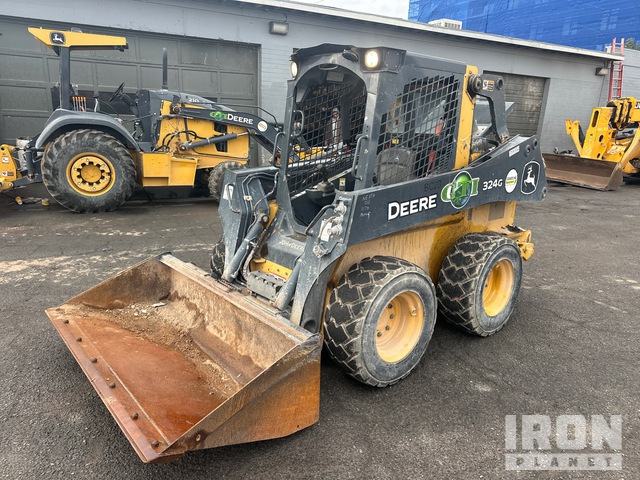 MINI CARGADOR SOBRE RUEDAS 2022 JOHN DEERE STEER