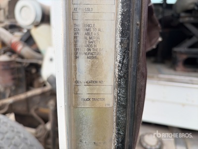 1995 Kenworth T-800 6x4 T/A Dump Truck