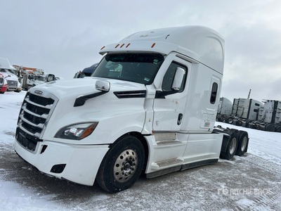 2022 Freightliner Cascadia 126 6x4 6x4 T/A Sleeper Truck Tractor (Inoperable)