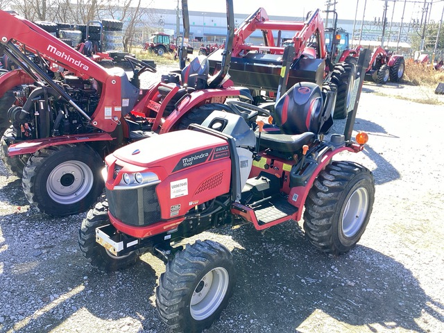 2019 Mahindra MAX26XLG 4WD Tractor (Inoperable)