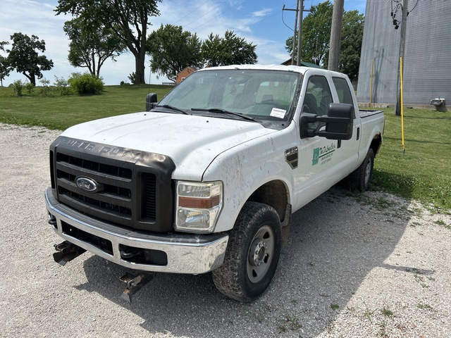 2009 Ford F-250 XL 4x4 Crew Cab Pickup