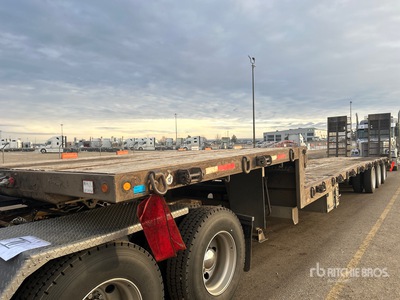 2016 Centerline 53 ft Tri/A Step Deck Trailer