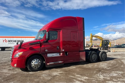 2020 Freightliner Cascadia 126 6x4 T/A Sleeper Truck Tractor