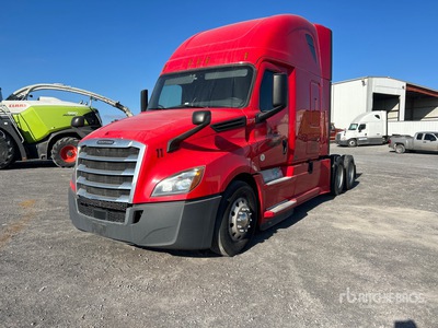 2019 Freightliner Cascadia 126 6x4 T/A Sleeper Truck Tractor