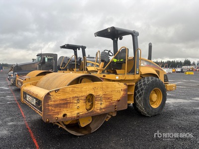 2006 Cat CS583E Walzenzug mit Glattmantelbandage