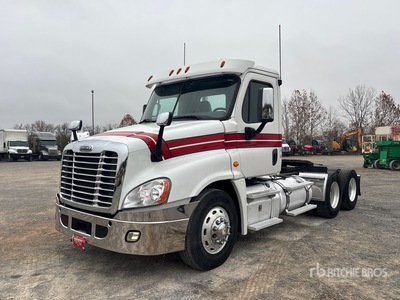 2016 Freightliner Cascadia 125 6x4 T/A Day Cab Truck Tractor