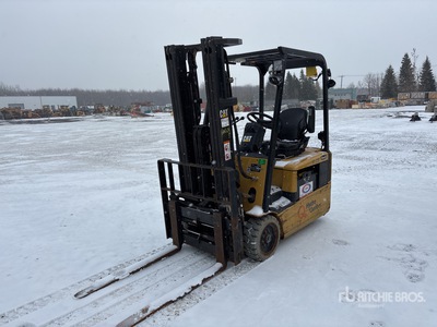 Cat EP16KT 2550 lb Electric Forklift