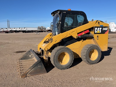 2016 Cat 246D شاحنة جرافة