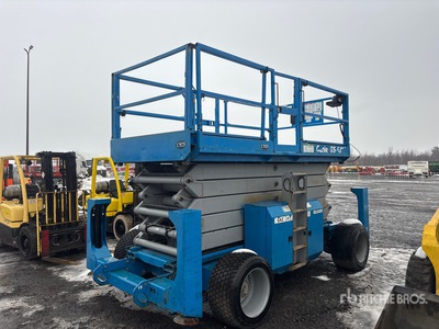2014 Genie Gs5390 4x4 Diesel Plateforme élévatrice à ciseaux