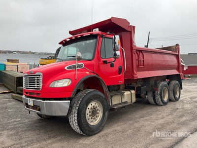 2010 Freightliner M2 106 6x4 T/A Camión dumper