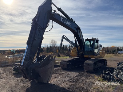 2021 John Deere 300G LC Rupsgraafmachine