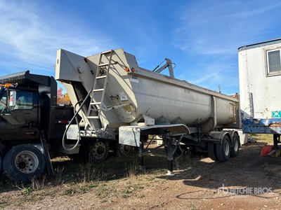 2006 Midland 24 ft T/A End Dump Trailer