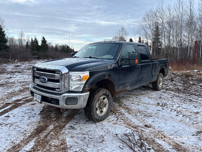 2011 Ford F-350 XLT 4x4 Crew Cab Pickup