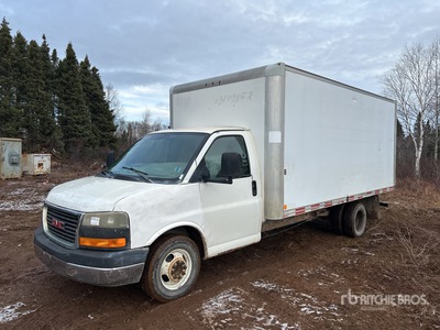 2011 GMC Savanna G3500 4x2 Van Truck