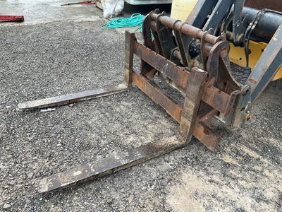 John Deere 310 48 in Fourches pour pelleteuses - Fits John Deere 310SK