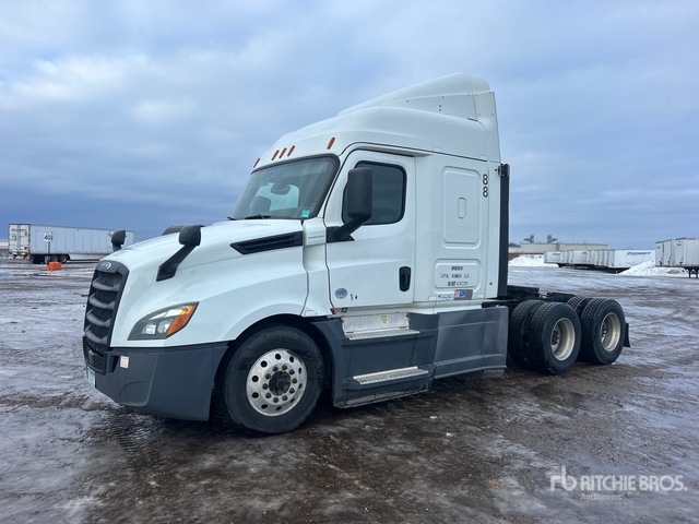 2019 Freightliner Cascadia 126 6x4 T/A Sleeper Truck Tractor