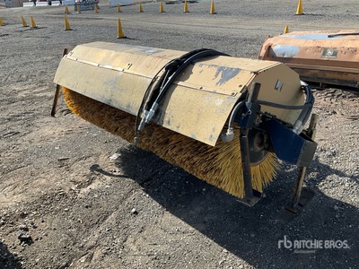 John Deere SSlA 85 in Skid Steer Broom