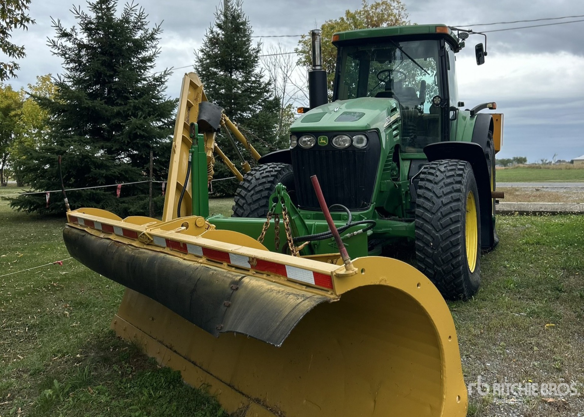 2004 John Deere 7920 4WD Tractor