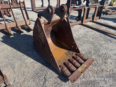 Paladin John Deere 120 30 in Digging Excavator Bucket