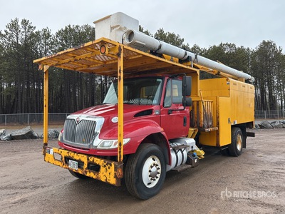 Altec LR760 60 ft on 2015 International 4300 SBA 4x2 Forestry Bucket Truck