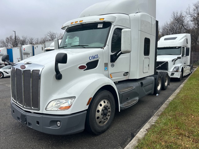 2019 Peterbilt M579 6x4 T/A Sleeper Truck Tractor 2019 Peterbilt M579 6x4 T/A Sleeper Truck Tractor