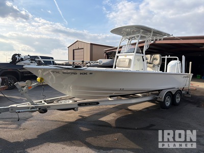 2020 Sportsman Masters 247 Bay Boat w/2021 EZLoader Trailer