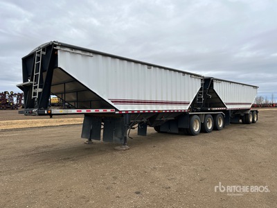 2001 Doepker Super B-Train Grain Trailer