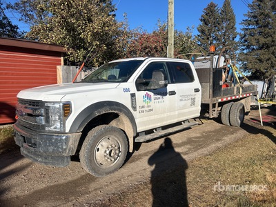 2019 Ford F-550 XLT 4x4 Crew Cab Pritsche-Lkw