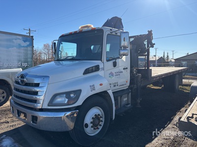 2014 AMCO V815 4S Knuckle Boom on 2015 Hino 4x2 Kranwägen