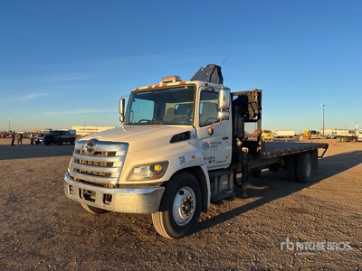 2014 AMCO V815 4S 11023 lb Knuckle Boom on 2015 Hino 4x2 Crane Truck