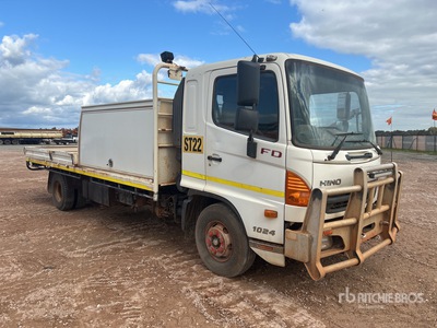 2010 Hino 500 1024 FD 4x2 Utility Truck