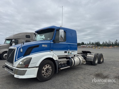 2013 Volvo VNL430 6x4 T/A Sleeper Truck Tractor