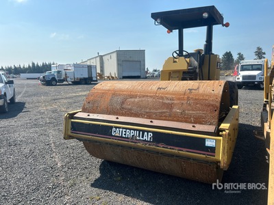 1991 Cat CS-563 Smooth Drum Compactor (Inoperable)