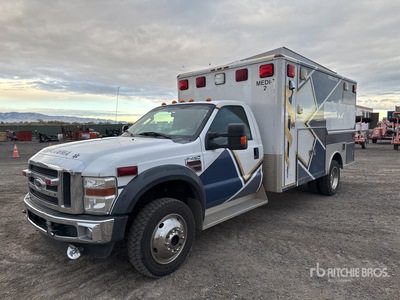 2010 Ford F-450 Super Duty 4x4 Ambulanza