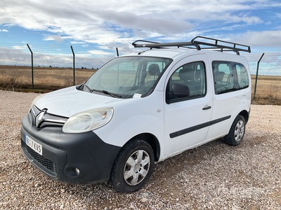 2020 Renault Kangoo Combi فان نقل ركاب