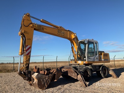 2001 Liebherr A904 Litronic Escavatore gommato