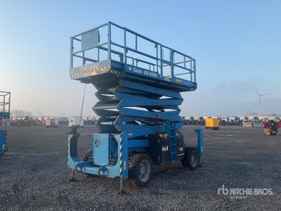 2018 Genie GS-5390 4x4 Diesel Scissor Lift