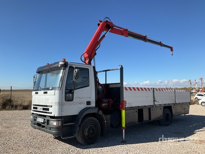 2002 Hiab 085-3 3800 kg Knuckle Boom on Iveco Tector 4x2 Flatbed Truck with Crane