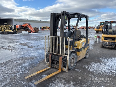 2007 Yale GLP050 4800 lb Pneumatic Tire Forklift