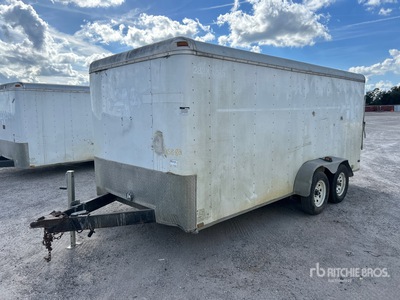 2016 Lark 15 ft T/A Gesloten aanhangwagen