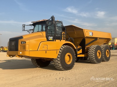 2018 Cat 745 Camion à benne articulé