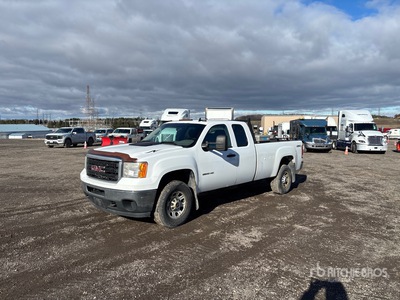 2013 GMC Sierra 3500HD 4x4 Extended Cab Pickup