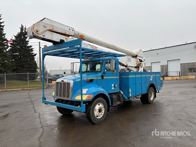 2007 Peterbilt 335 4x2 Camion de cubo