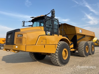 2018 Cat 745 Camion à benne articulé