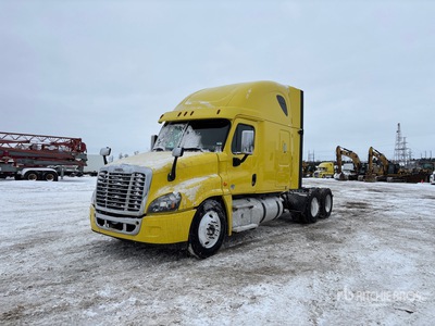 2018 Freightliner Cascadia 125 6x4 T/A Sleeper Truck Tractor