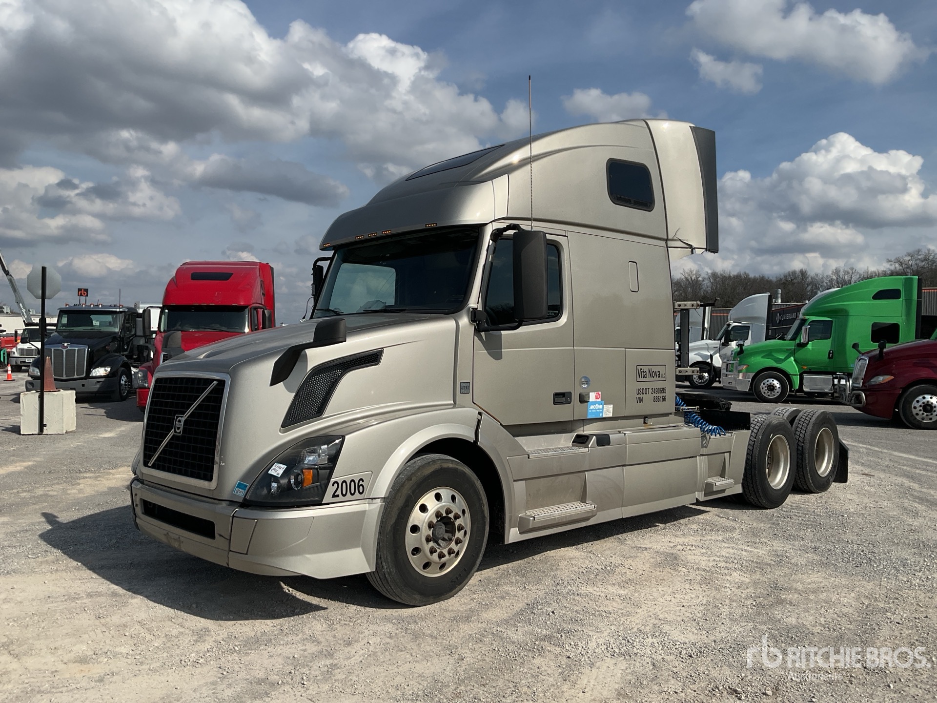 2018 Volvo VNL 6x4 T/A Sleeper Truck Tractor