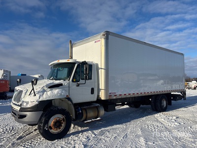 2017 International 4300 4x2 Camion fourgon