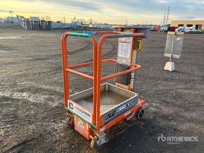 2019 JLG 830P Elevador vertical