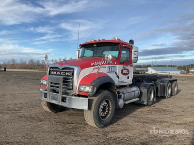 2008 Mack GU713 Granite 8x4 Roll-Off Truck